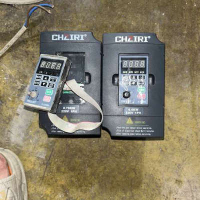 220v紫日变频器0.75kw（ZVF330-M0R7S2M[议]