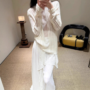 25ss百搭温柔风肌理感白色镂空针织圆领罩衫 本 女 上海高版 花一