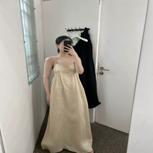 花一 23ss新高级贝壳胸部抽皱铜氨丝人丝吊带连衣裙女 娜扎同款