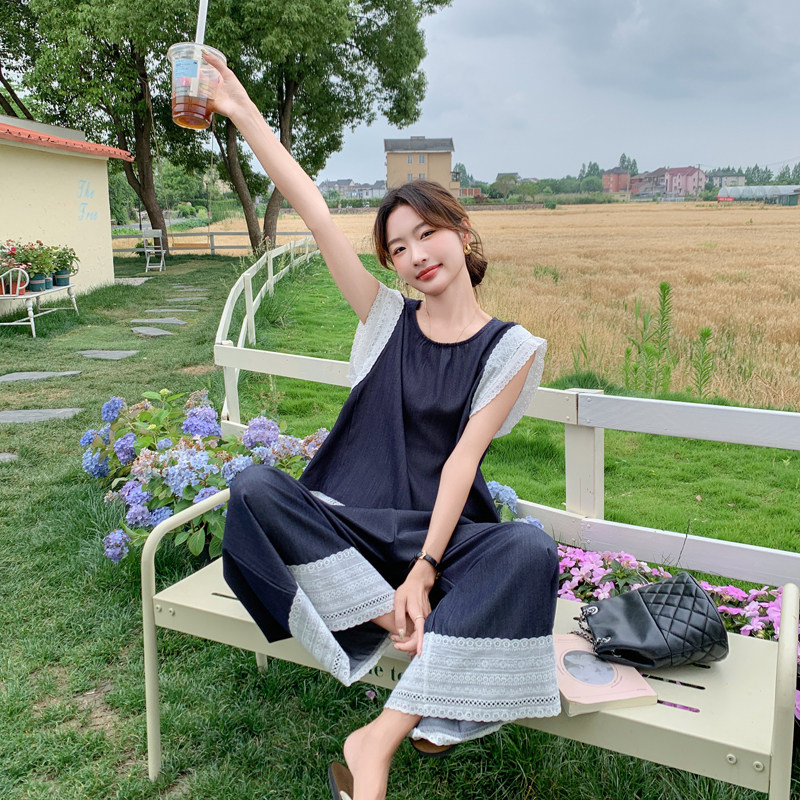 深蓝色盐系穿搭时尚套装女夏季2025新款蕾丝拼接背心阔腿裤两件套,女装套装/套裙,浙宝178