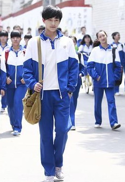 八分钟的温暖左耳同款校服班服高中生服装情侣运动服青春怀旧校服