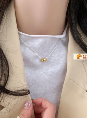 简约精致牛角包吊坠项链女百搭时尚气质撞色ins风锁骨链网红颈链