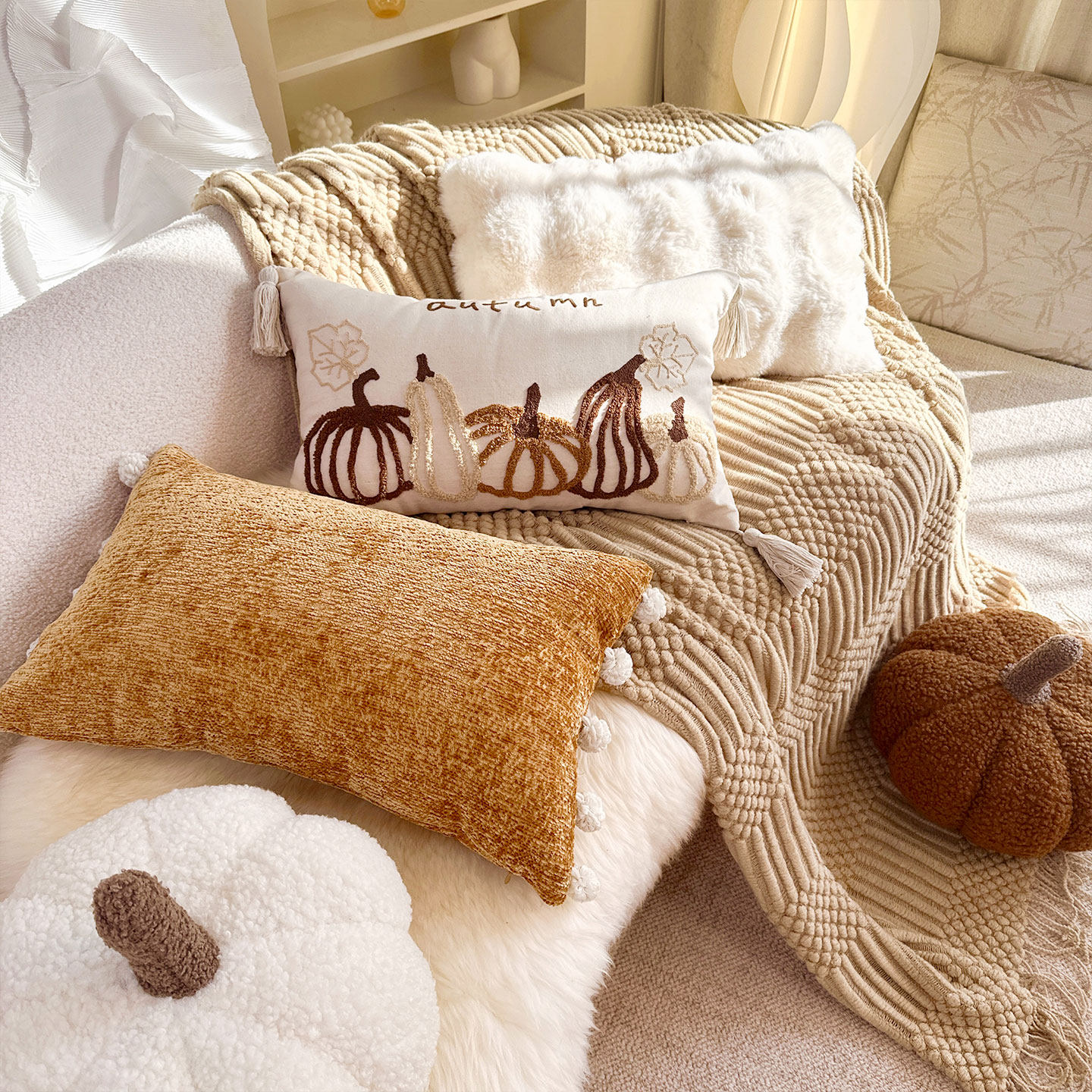 美拉德南瓜抱枕刺绣靠枕节日装饰长条腰枕ins靠垫新家软装抱枕套