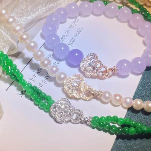 18k金钻石茶花翡翠珠链扣