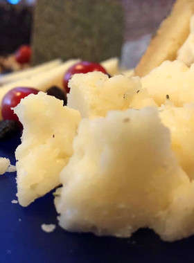 西班牙原装进口拉曼查产区 Queso黑松露绵羊天然奶酪干酪即食芝士