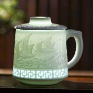 景德镇陶瓷茶水分离杯大容量马克杯家用高档玲珑泡茶杯礼品杯带盖