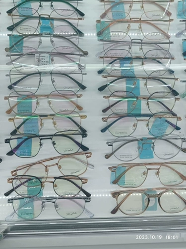 Чэнду со очками Старая линза Изменить новые рамки для поддержки почты также можно использовать для проверки света и зеркала в магазине