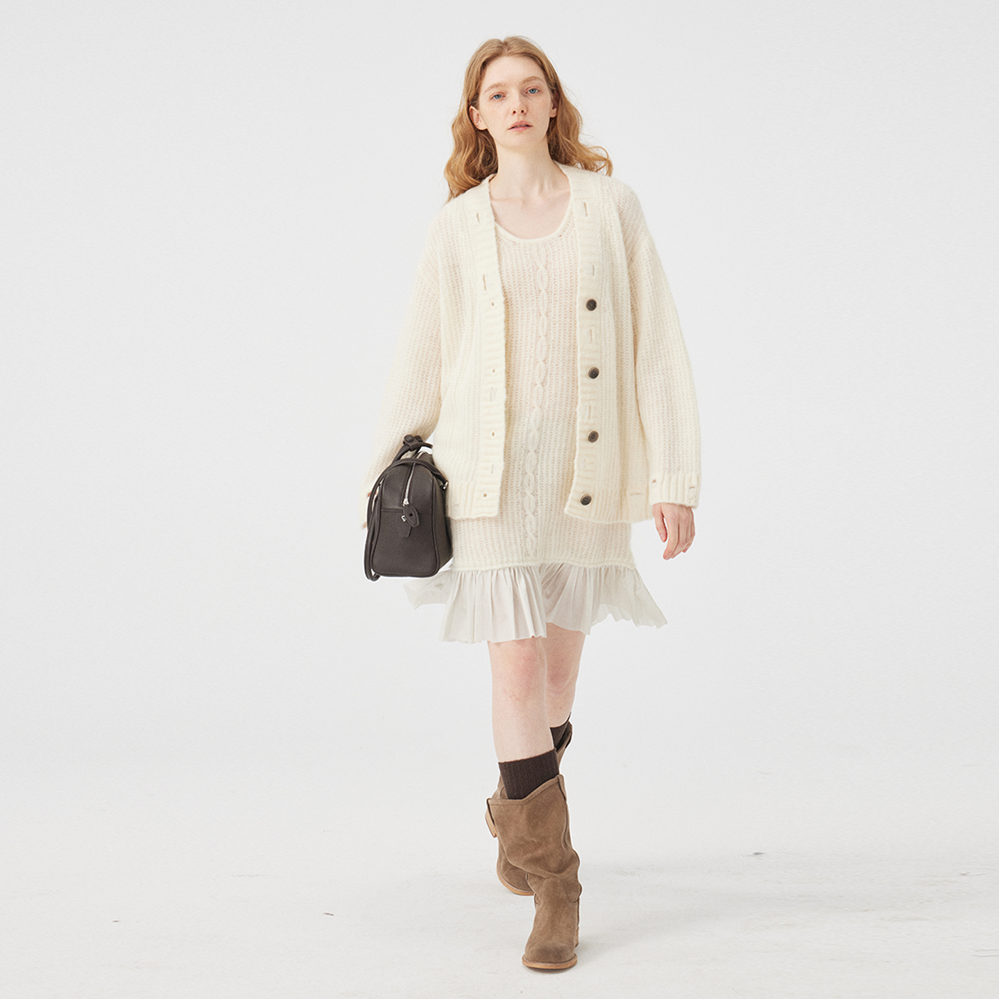 轻熟简约风白色针织开衫套装