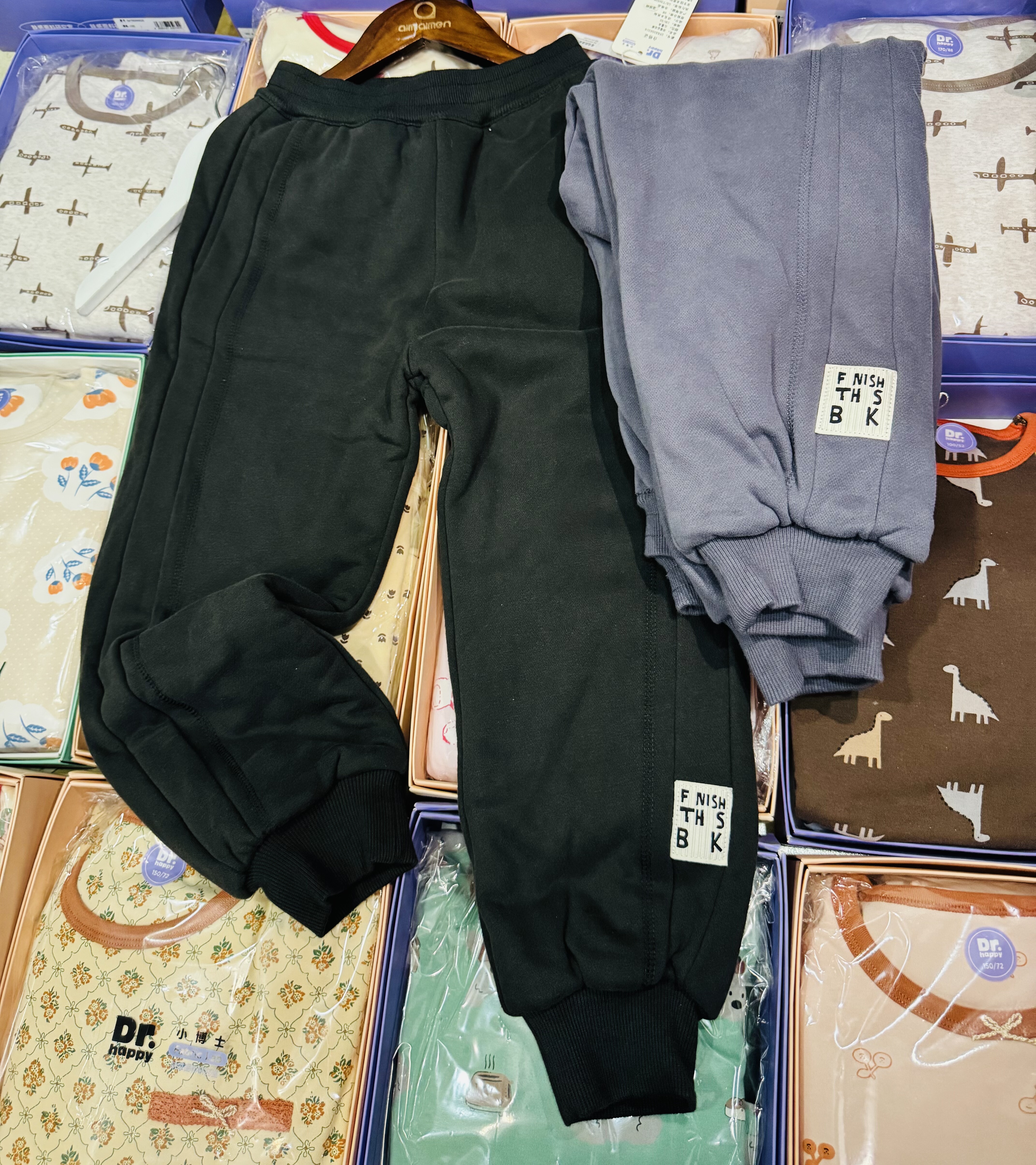 小bo士秋冬两层半倍暖运动裤蚕丝山羊绒男童女童休闲裤一条可过冬