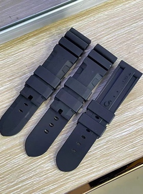 黑色橡胶表带，适配表耳宽度24mm腕表，适配佩纳海0441、0438腕表