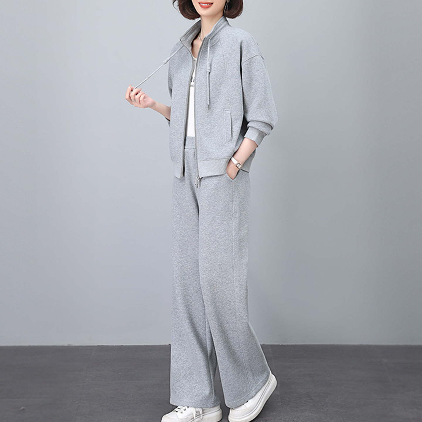 套装女2026新款中年妈妈装超火春装一整套休闲运动洋气卫衣两件套