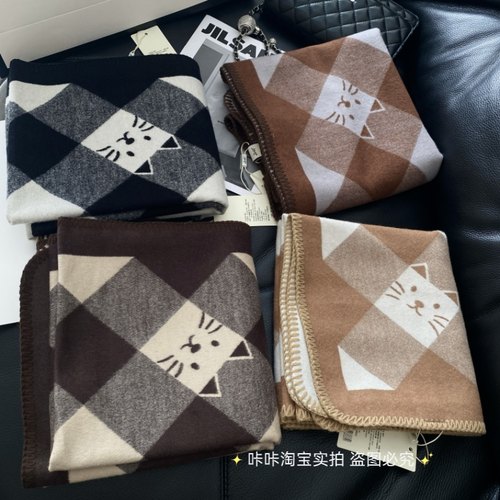 咔咔双面猫咪格纹仿羊绒围巾女冬季保暖加厚披肩两用学生围脖披肩