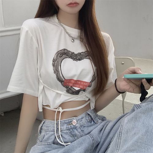 Real shot American Short Sleeve T-Shirt women's new fashion in summer, loose and retro design, niche short coat