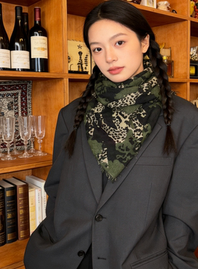 韩版复古豹纹围巾男女通用军绿色方形百搭保暖丝巾冬季