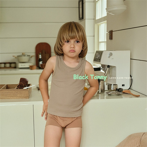 小黑托昵薄款男童打底背心