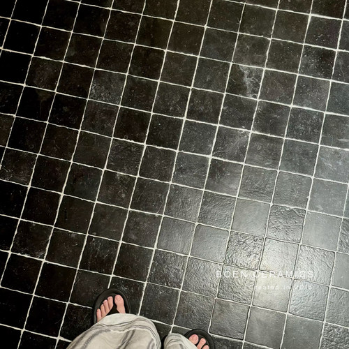 黑色莱姆石石材庭院马蹄石地砖