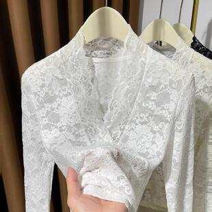 减龄网纱上衣 镂空透明性感长袖 花边v领蕾丝打底衫 女秋冬内搭修身