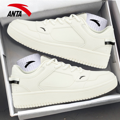 安踏男款休闲皮面百搭小白鞋