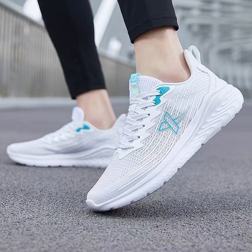 特步跑步鞋轻便舒适男子