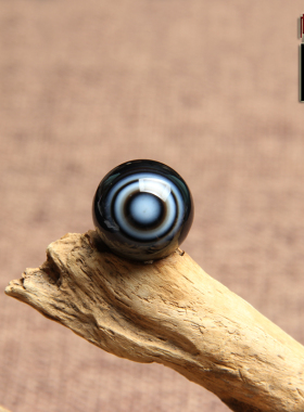 玛瑙仿古天珠配饰吊坠