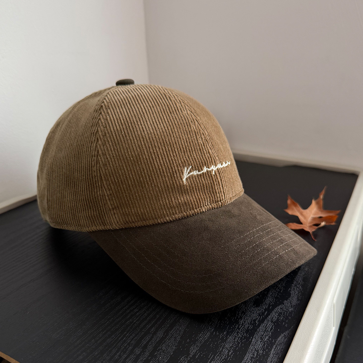 超好看灯芯绒软顶棒球帽秋冬简约字母时尚撞色拼接韩版百搭鸭舌帽