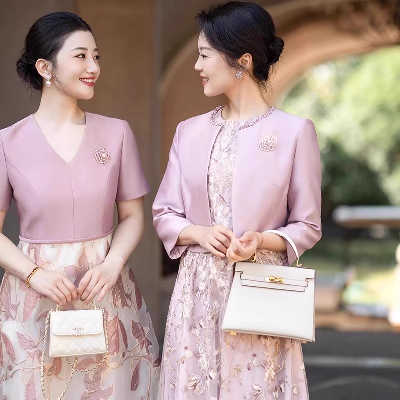 喜婆婆婚宴装2025新款高贵年轻款套装妈妈婚礼服结婚喜服平时可穿