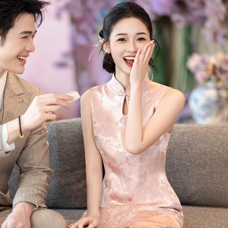 粉色新中式旗袍女2025夏季新款宴会订婚礼服裙气质优雅小众新娘裙,女装/女士精品,旗袍,淘宝优惠券,粉丝福利购,淘宝优惠卷