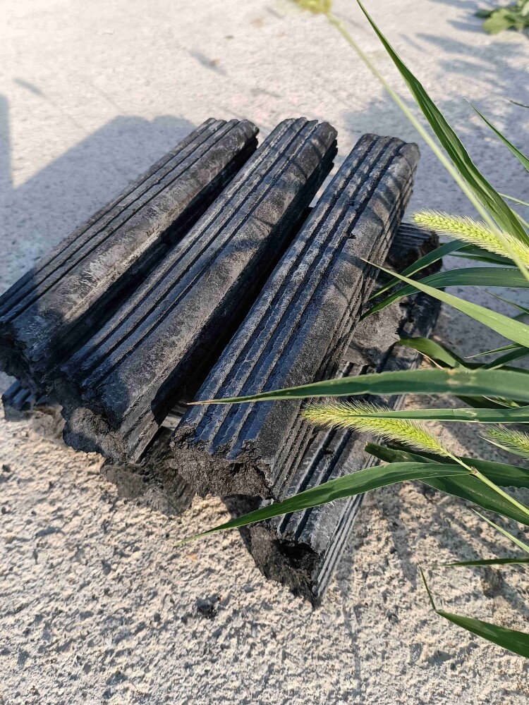 无烟型木炭  烧烤专用炭 火锅炭  果木炭 家庭木炭  厂家