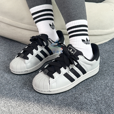 阿迪达斯三叶草贝壳头运动板鞋