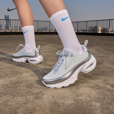 Nike耐克女子运动鞋轻便老爹鞋