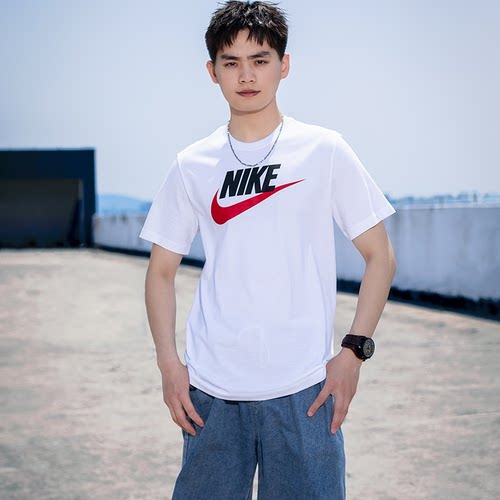 NIKE耐克男子动印花大标短袖T恤