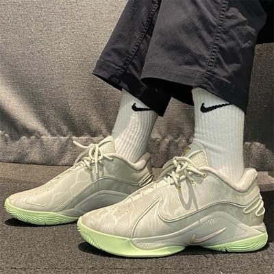 NIKE耐克男子训练缓震实战篮球鞋