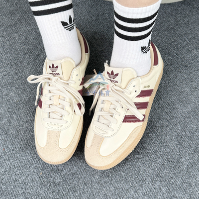 阿迪达斯三叶草男女运动低帮板鞋