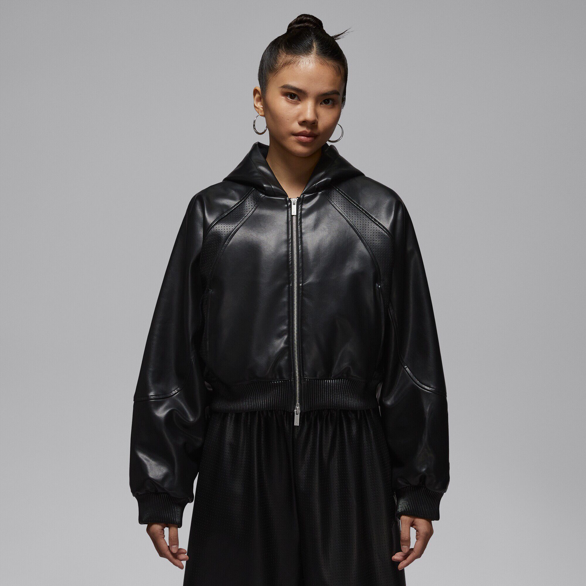 JORDAN耐克乔丹女子轻便夹克外套26春季新款连帽棉服合成革IF0948