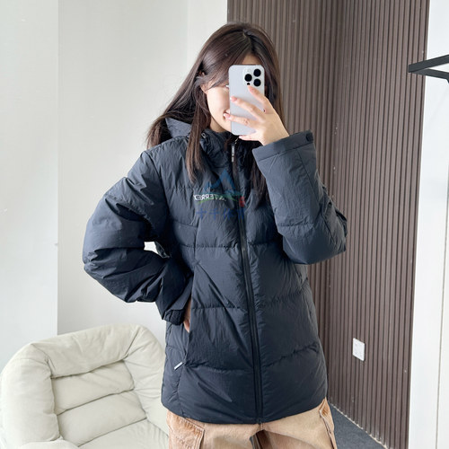 阿迪达斯男子拒水保暖鹅绒羽绒服