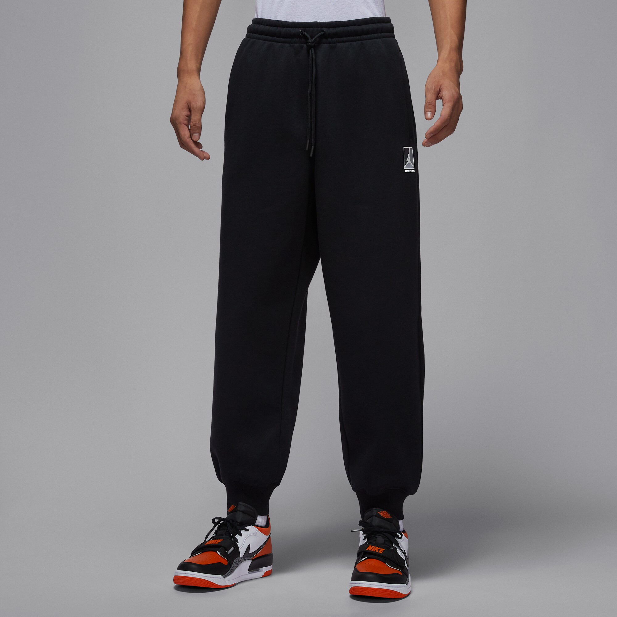 NIKE耐克Jordan男子25冬季宽松束脚裤加绒宽松休闲运动长裤HV0547