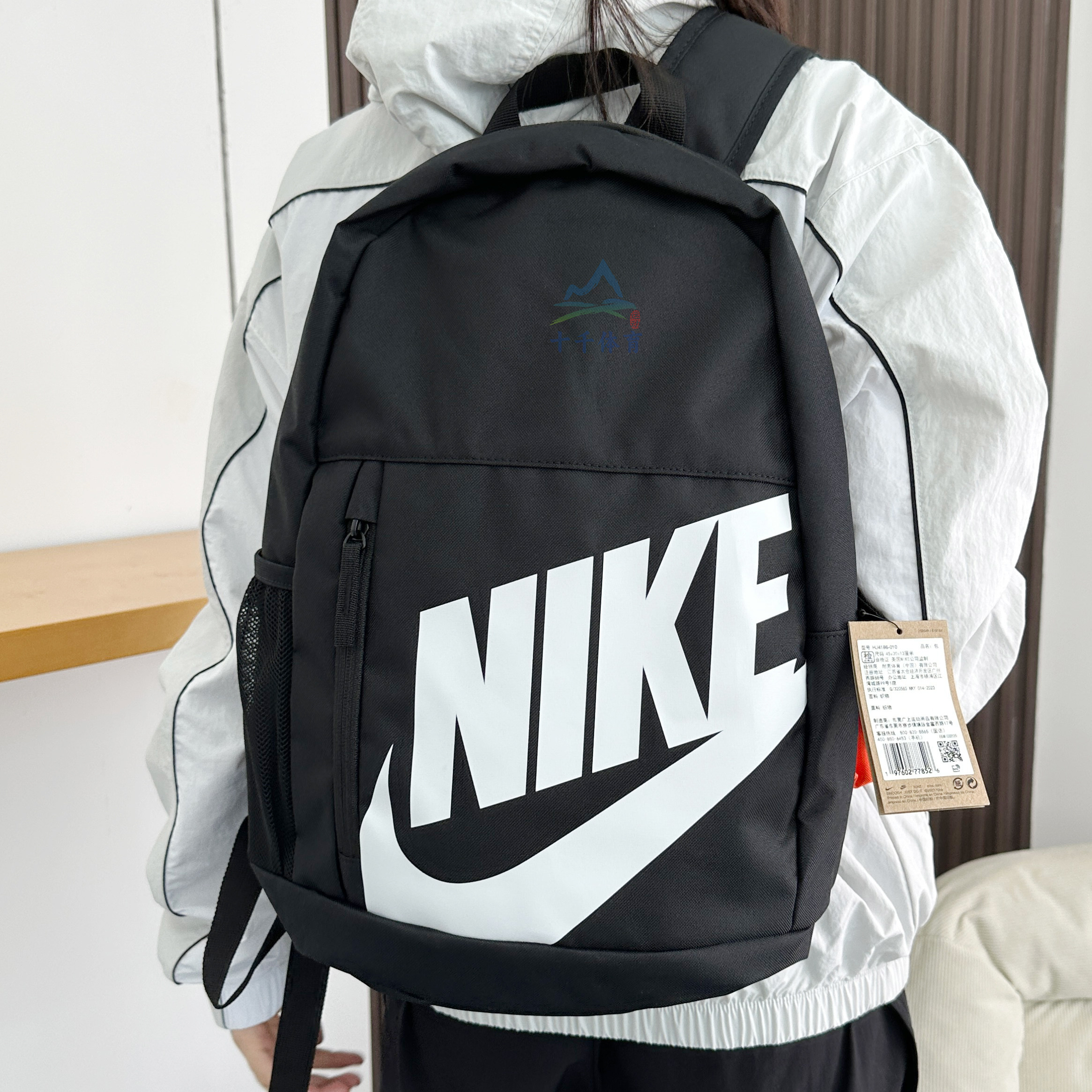 NIKE耐克儿童书包户外收纳双肩包