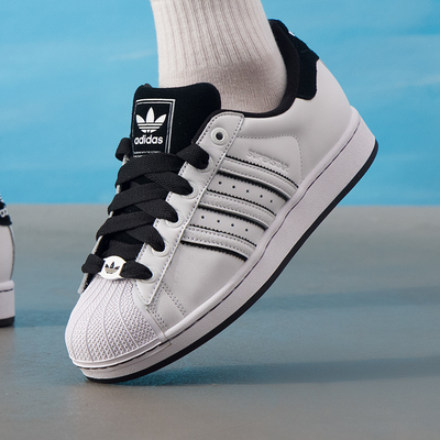 阿迪达斯三叶草男女运动休闲鞋