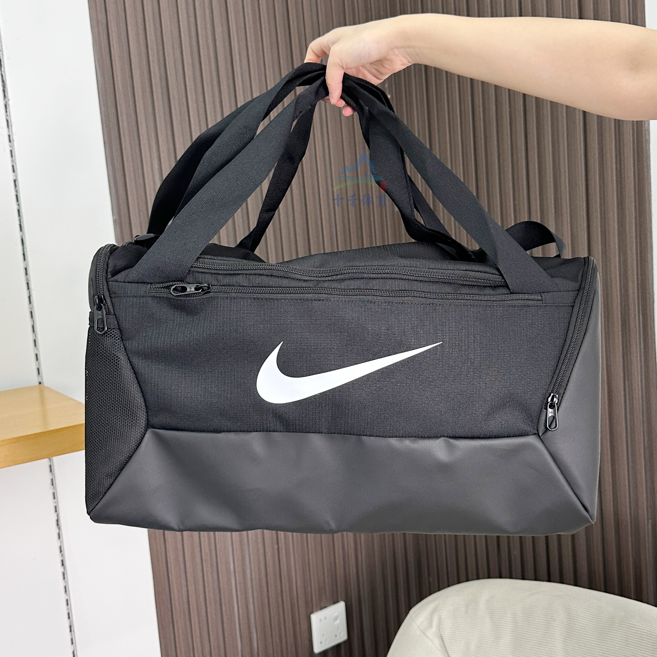 Nike耐克训练收纳隔层运动行李包