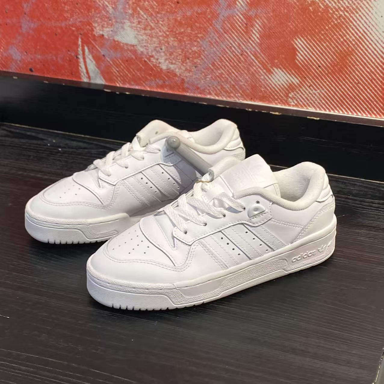 Adidas阿迪达斯三叶草男女缓震防滑轻质运动板鞋GX2272/IH3294
