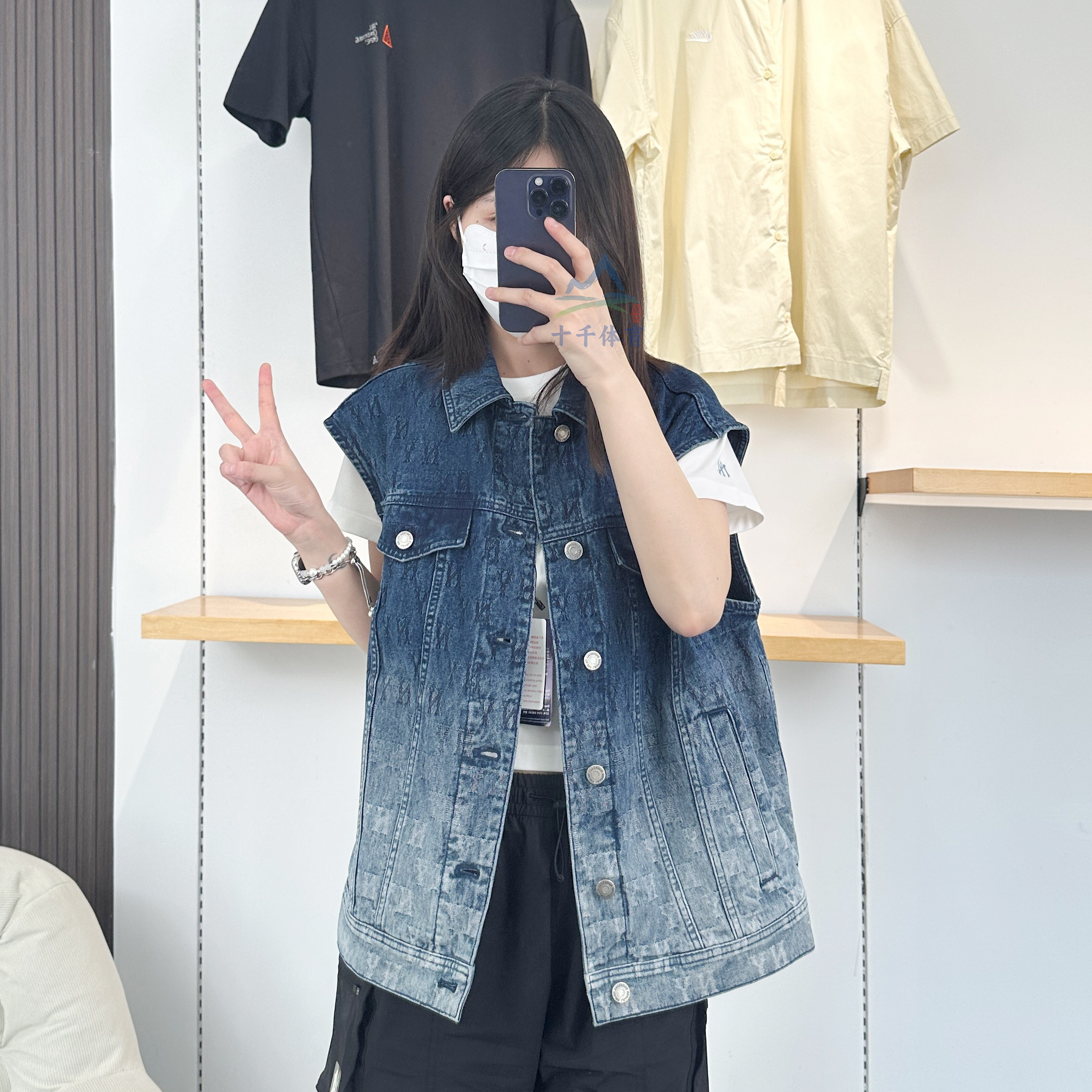 25新款MLB男女运动背心NY潮奢满印渐变老花牛仔马甲外套3AVTM0151