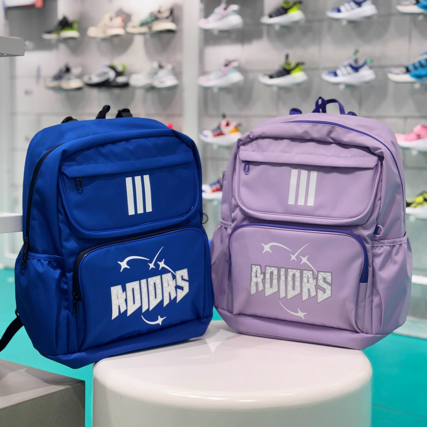 Adidas阿迪达斯男女儿童日常书包大容量翻盖双肩包KC0280/KC0281
