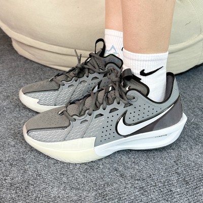 NIKE耐克男白红缓震实战篮球鞋