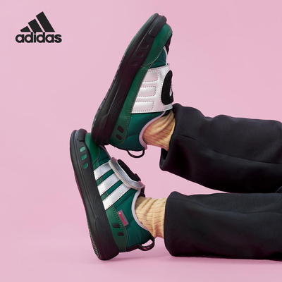 阿迪达斯小童减震防滑运动休闲鞋