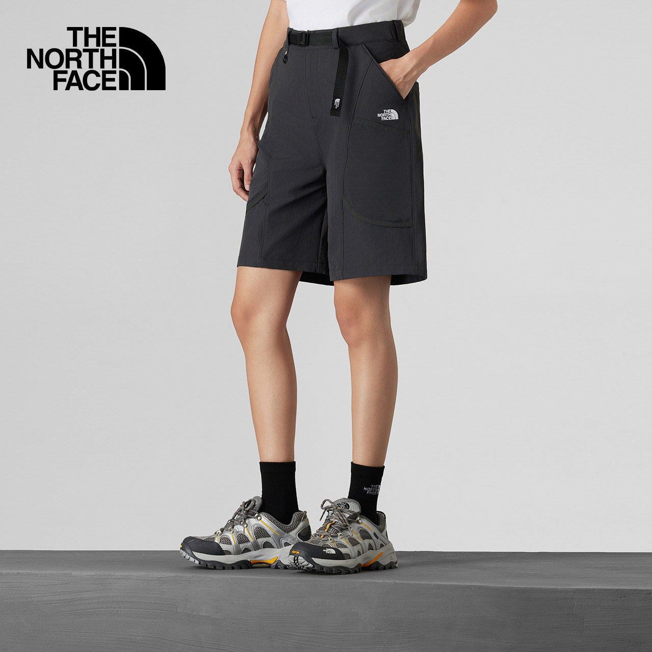 TheNorthFace北面UE设计师款女士户外短裤防泼水多口袋工装裤8G08