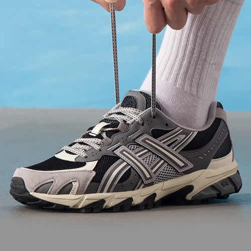 亚瑟士新款运动轻便透气休闲鞋