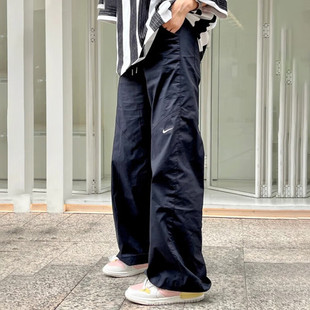 Nike耐克24女子日常经典舒适透气休闲宽松训练梭织直筒长裤FB8285