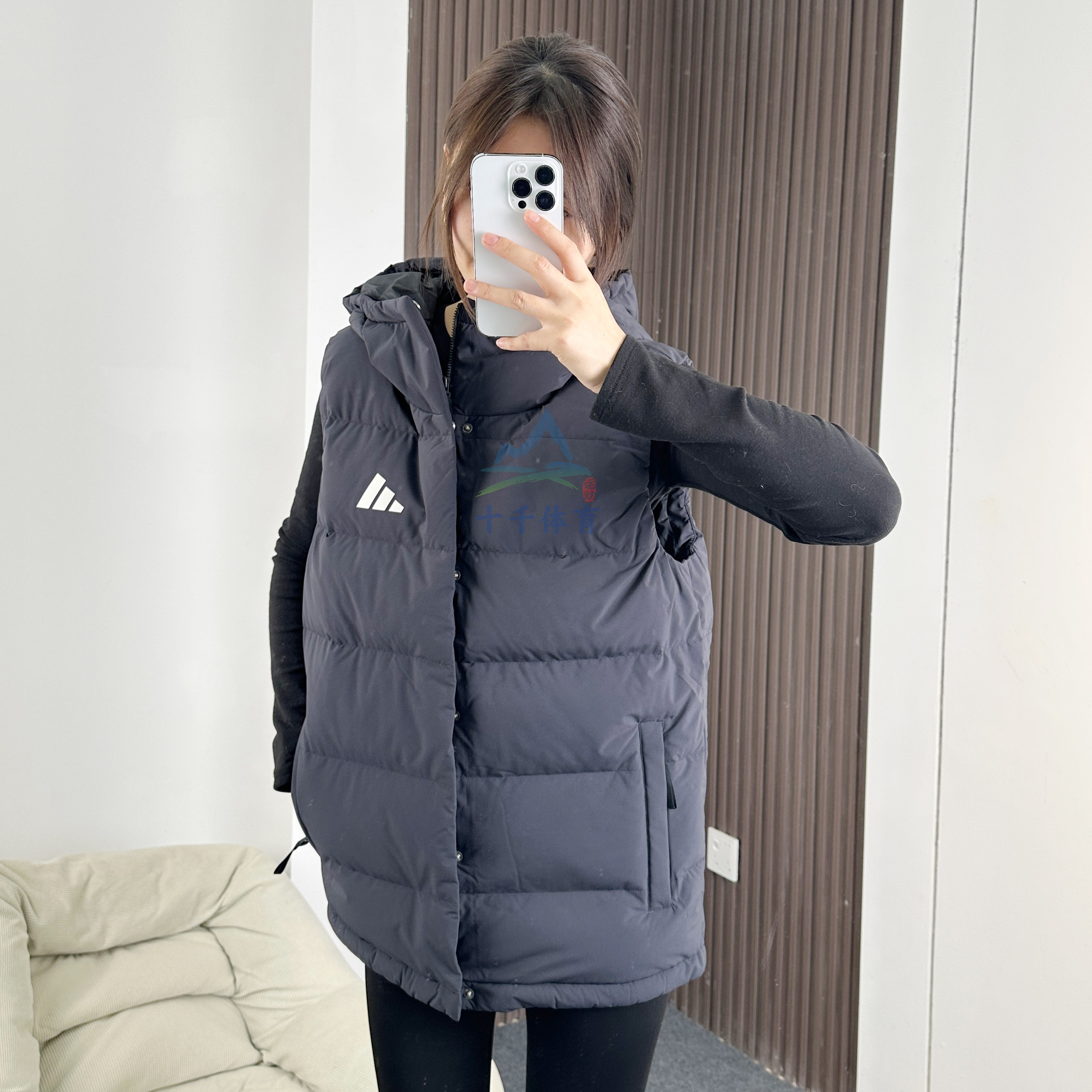 阿迪达斯男运动背心休闲羽绒马甲