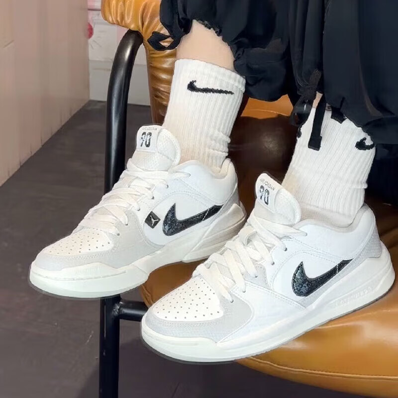 NIKE耐克蛇年限定大童复古板鞋