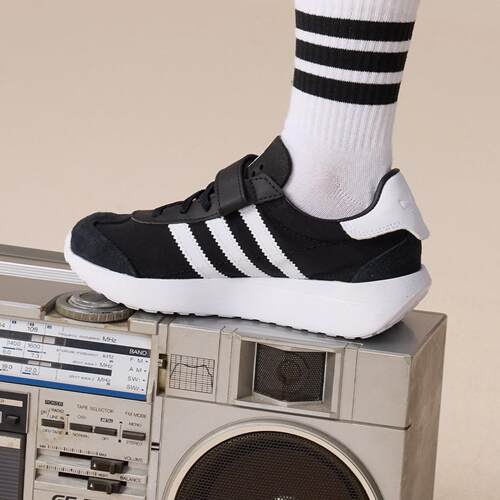 Adidas阿迪达斯儿童运动鞋